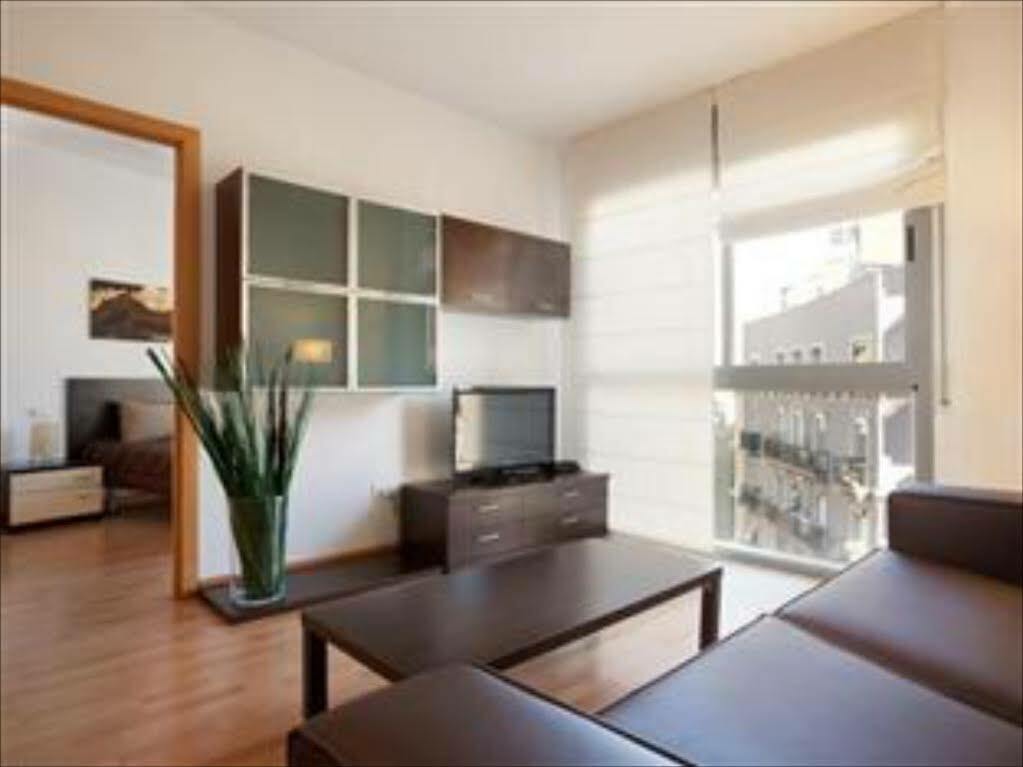 Alcam Encants Plus Barcelona Exterior photo